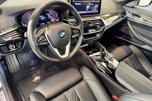 Used 2023 BMW 540i w/ Premium Package RWD image 9