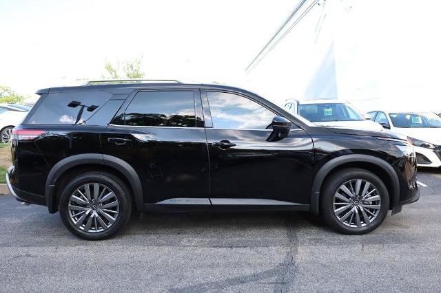 Certified 2025 Nissan Pathfinder SL w/ SL Premium Package FWD image 5