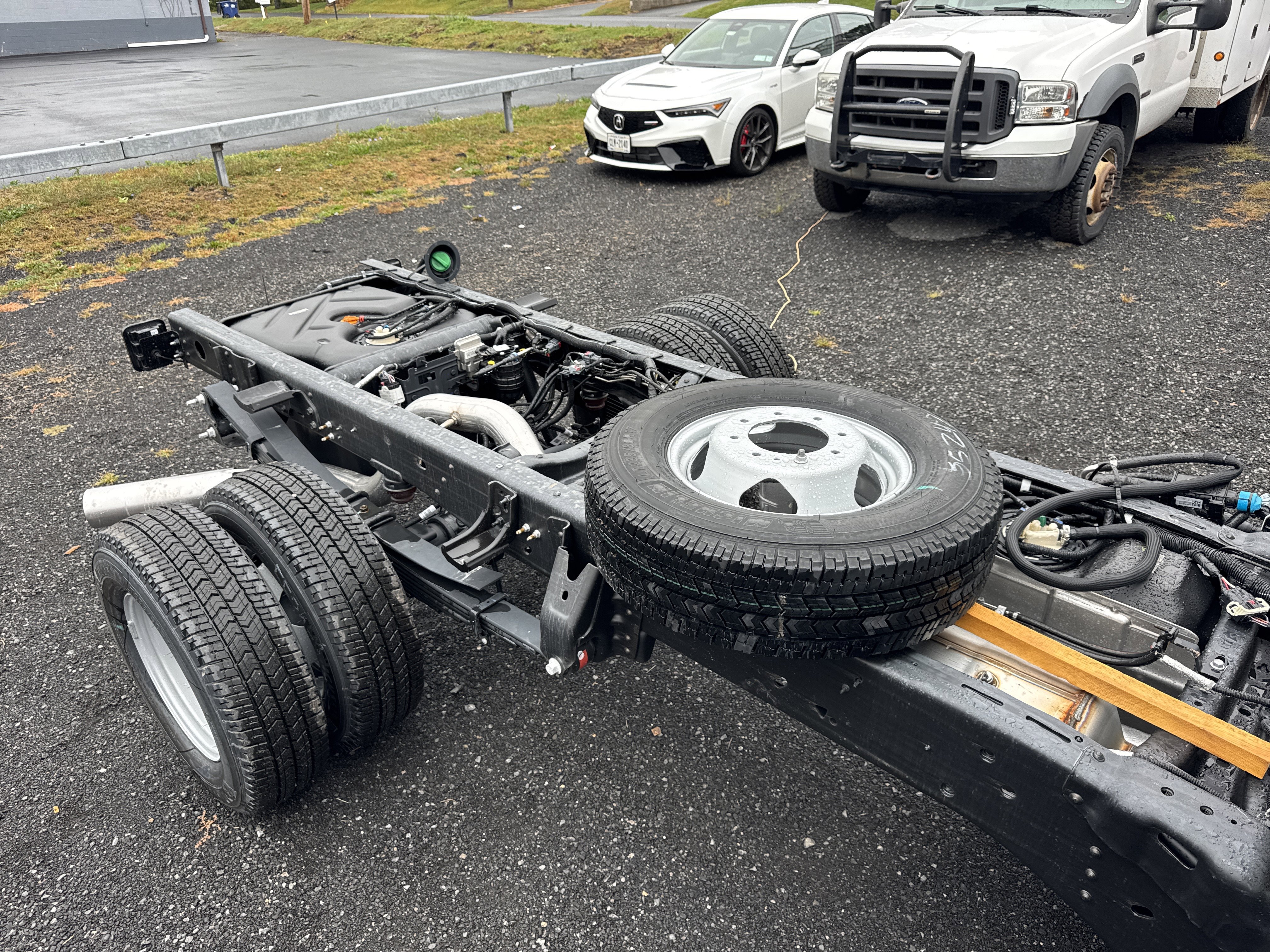 New 2025 GMC Sierra 3500 Pro w/ Convenience Package image 28