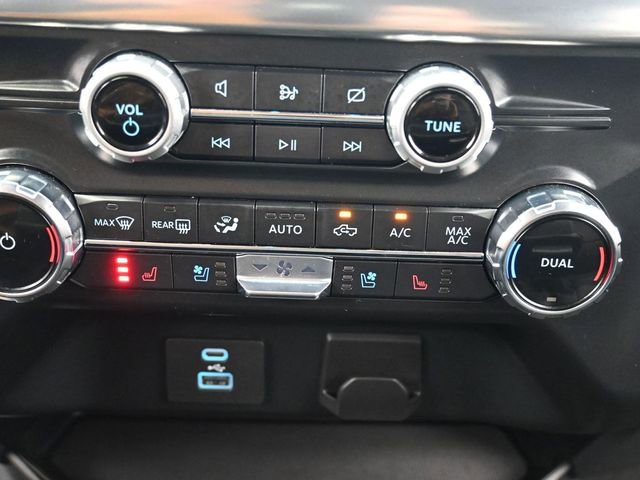 Used 2022 Ford F150 Lariat image 23