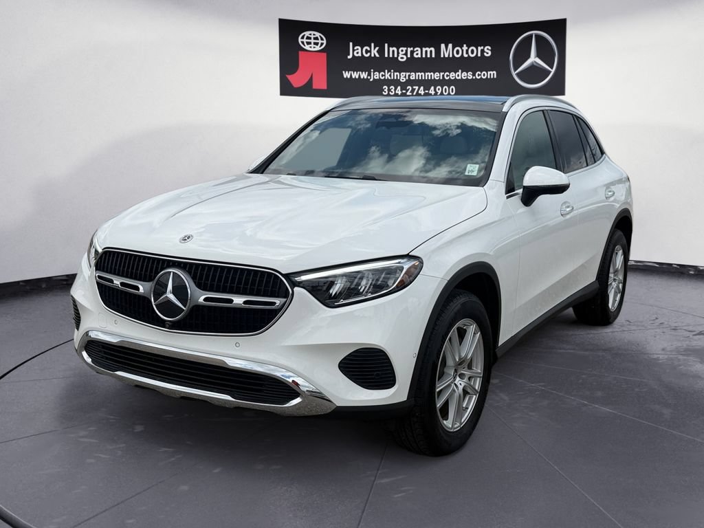 Certified 2025 Mercedes-Benz GLC 300 4MATIC image 1