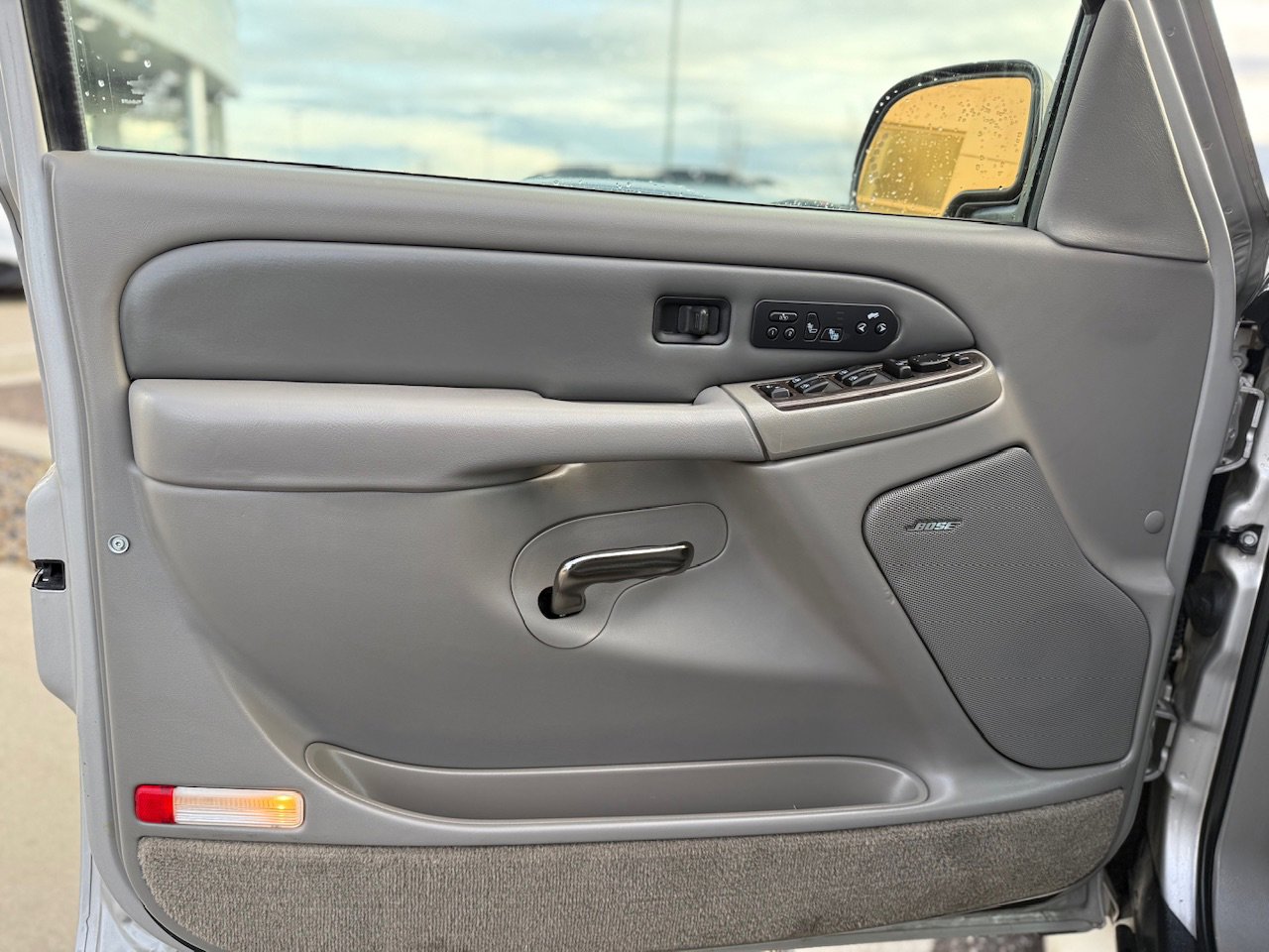 Used 2005 GMC Yukon XL Denali image 10