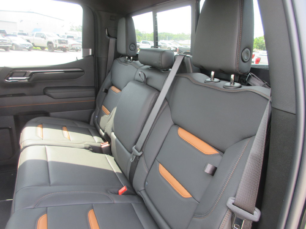 New 2026 GMC Sierra 1500 AT4 w/ AT4 Premium Package AWD/4WD image 16