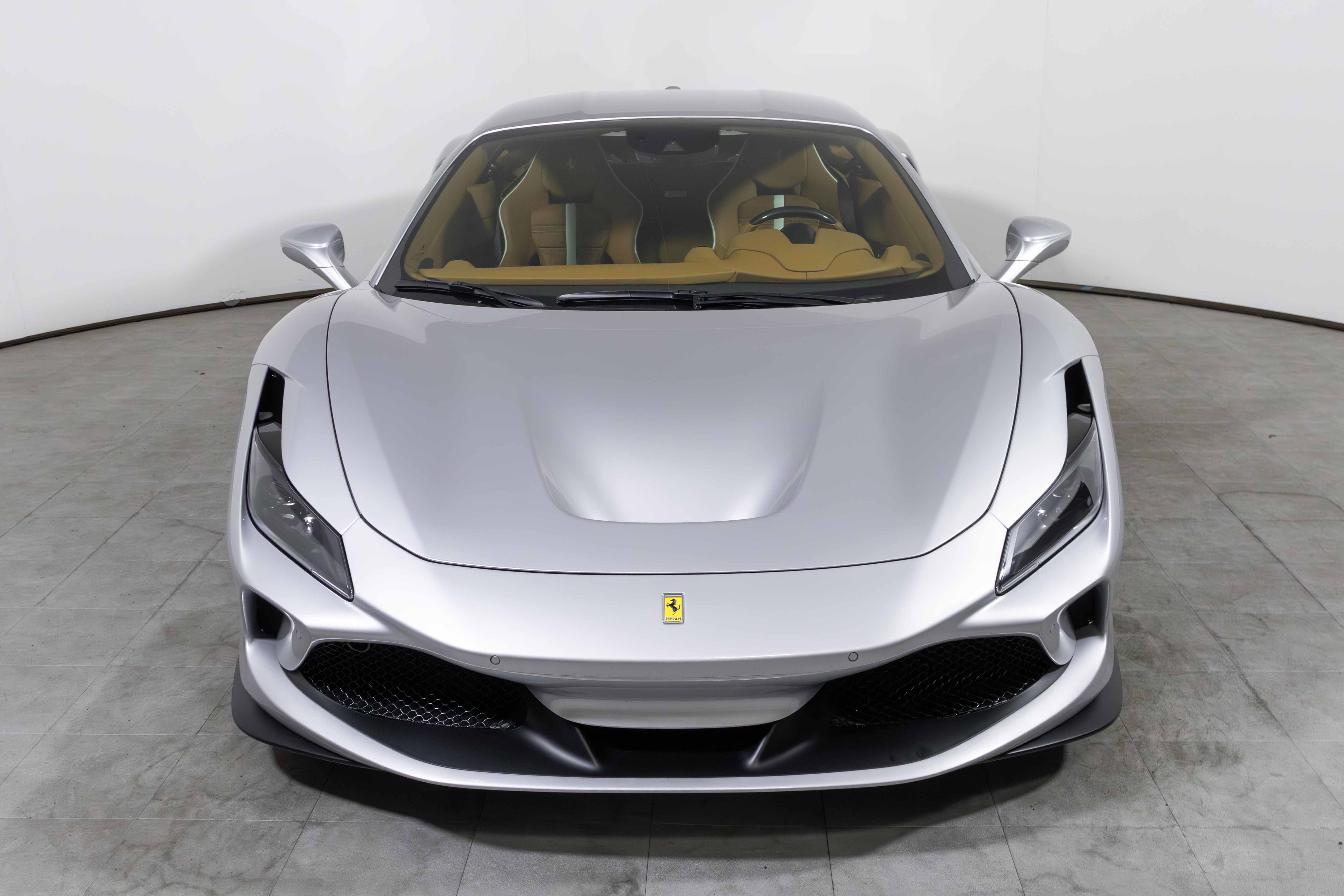 Used 2022 Ferrari F8 Tributo image 2