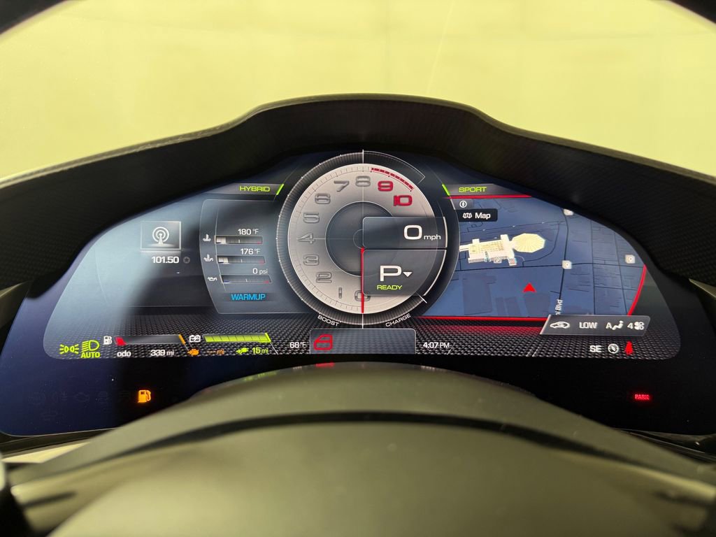 Used 2023 Ferrari SF90 Spider image 18
