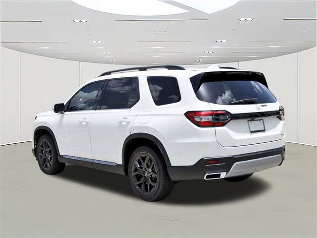New 2025 Honda Pilot Touring image 5