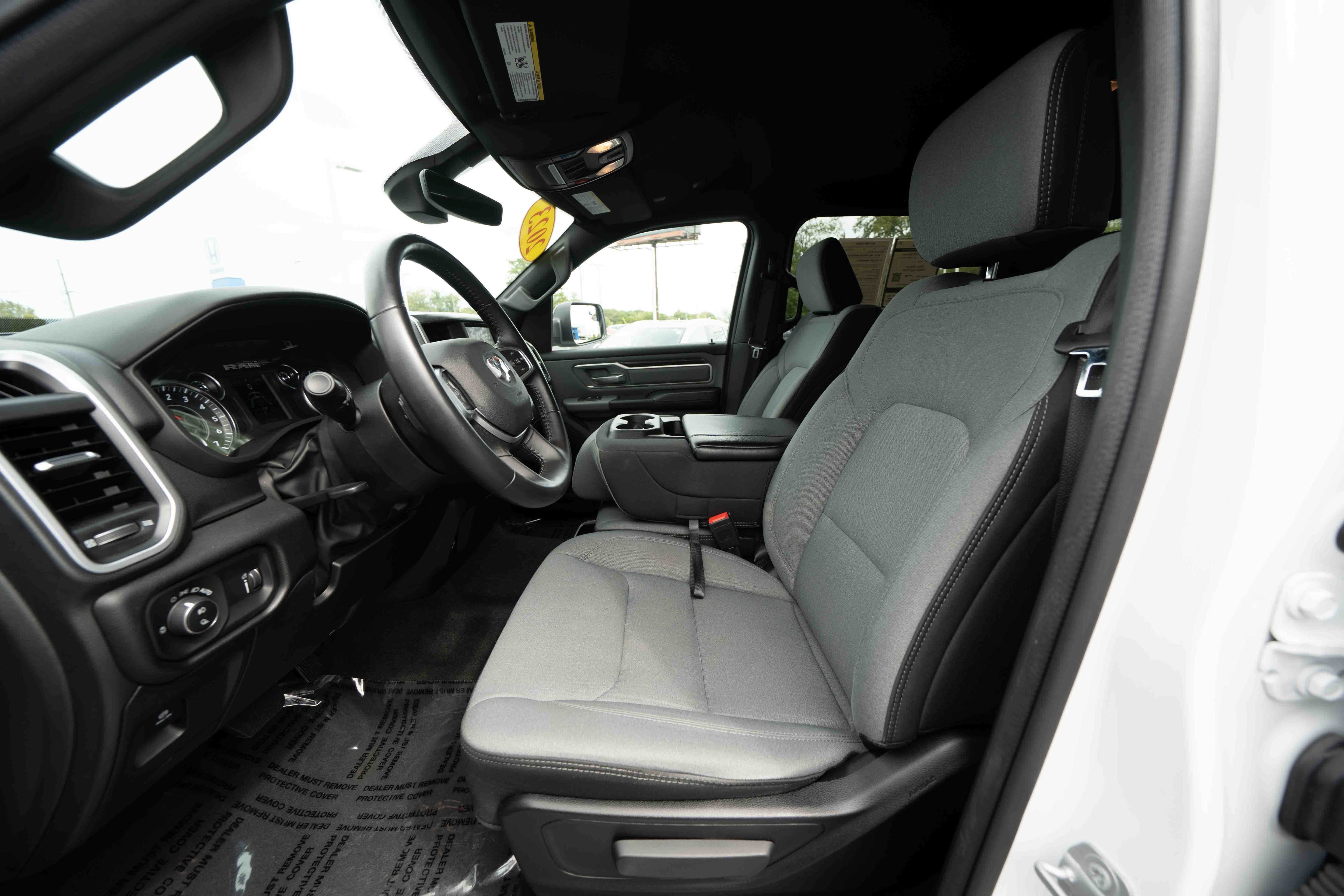 Used 2023 RAM 1500 Big Horn AWD/4WD image 9
