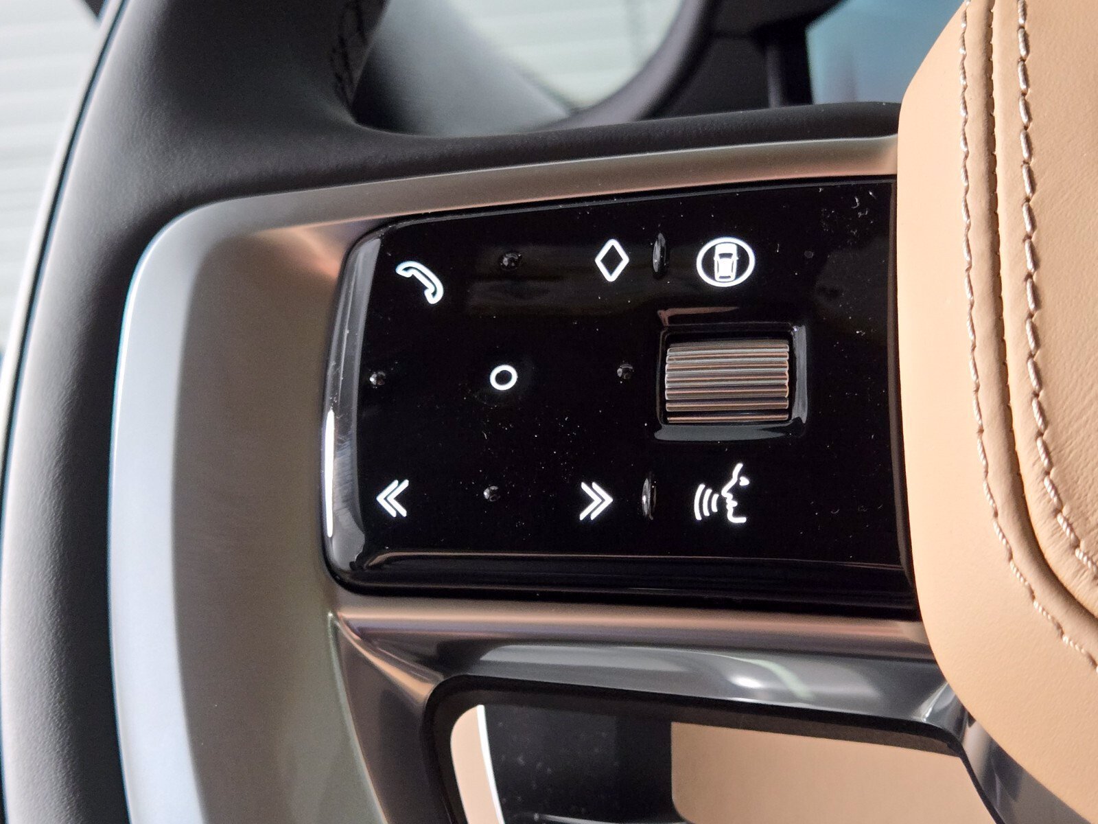 New 2026 Land Rover Range Rover SE AWD/4WD image 24