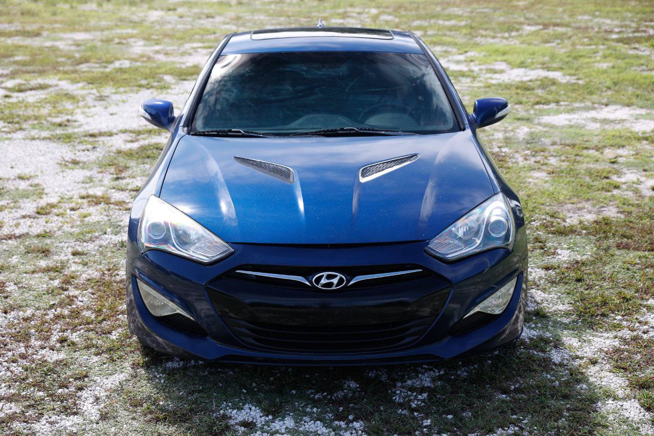 Used 2016 Hyundai Genesis Coupe 3.8 RWD image 17