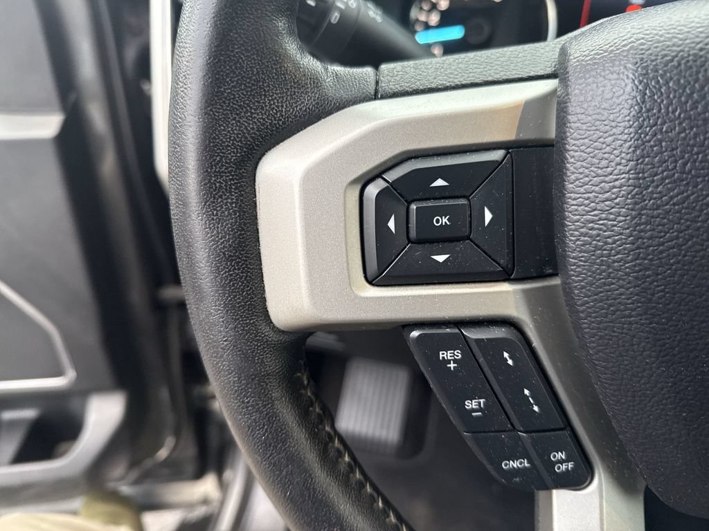 Used 2019 Ford F150 Lariat w/ Equipment Group 502A Luxury AWD/4WD image 17