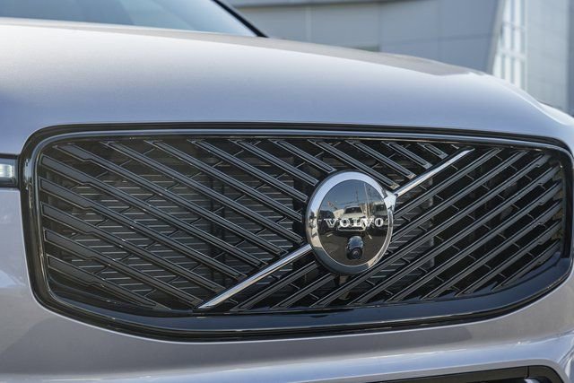 New 2026 Volvo XC60 T8 Plus image 12