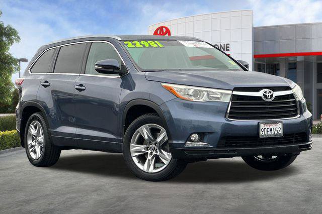 Used 2016 Toyota Highlander Limited image 2