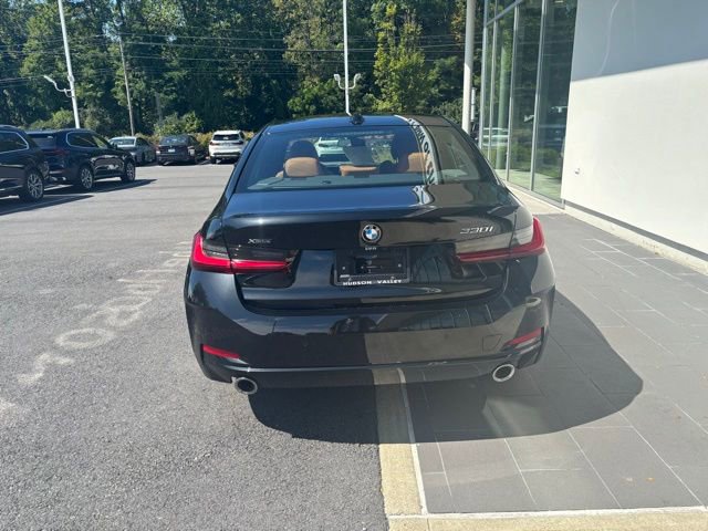 Used 2025 BMW 330i xDrive Sedan w/ Premium Package image 6