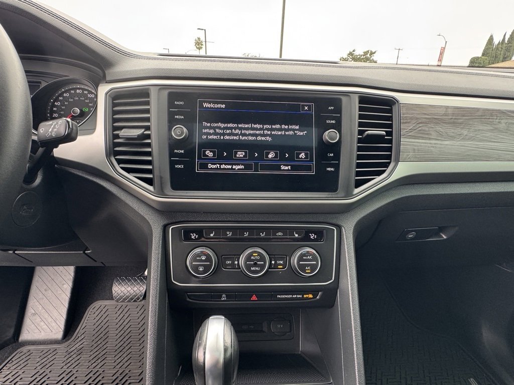 Used 2021 Volkswagen Atlas Cross Sport SE w/ Panoramic Sunroof Package image 19