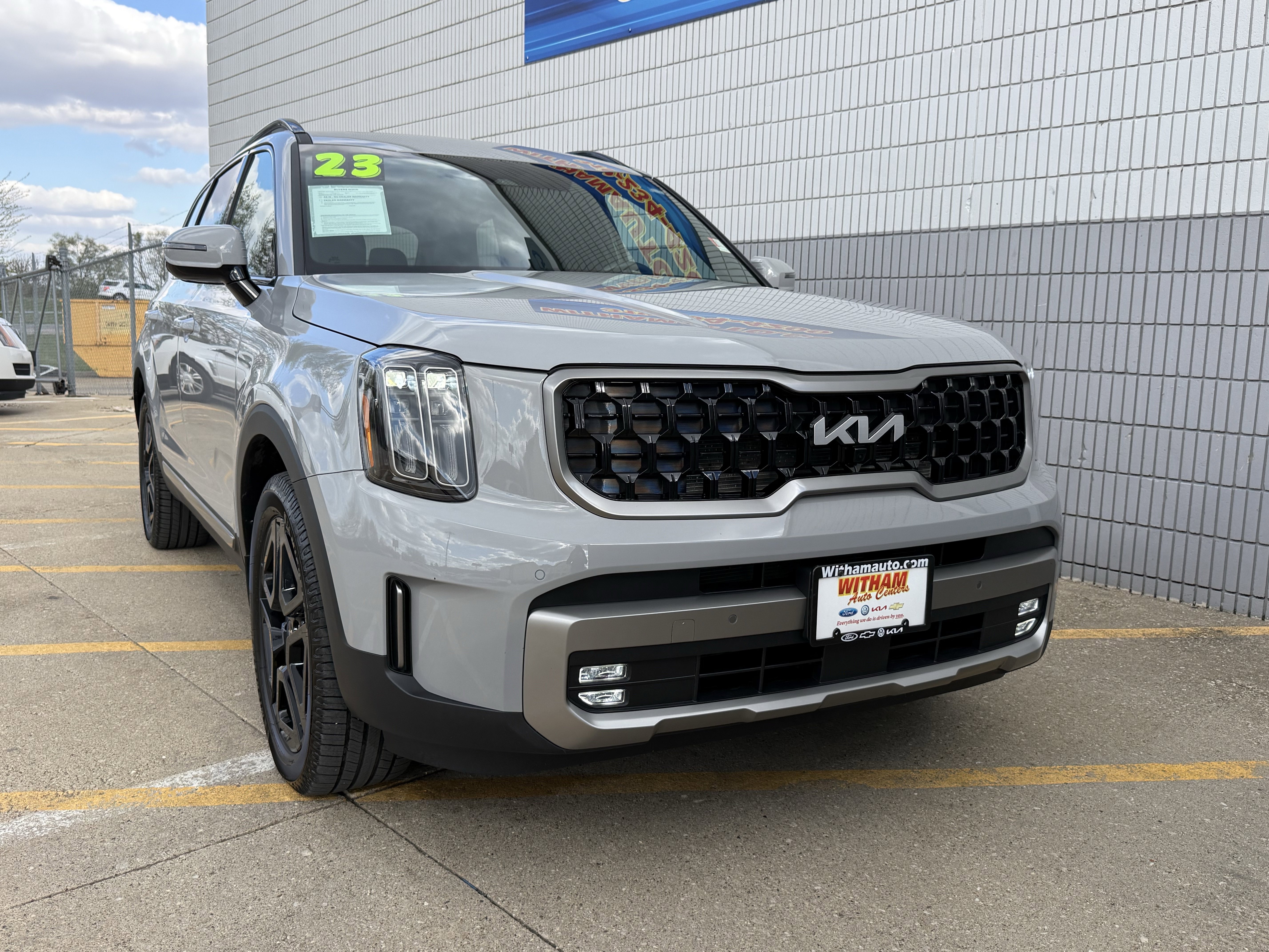 Used 2023 Kia Telluride SX X-Line AWD/4WD image 2