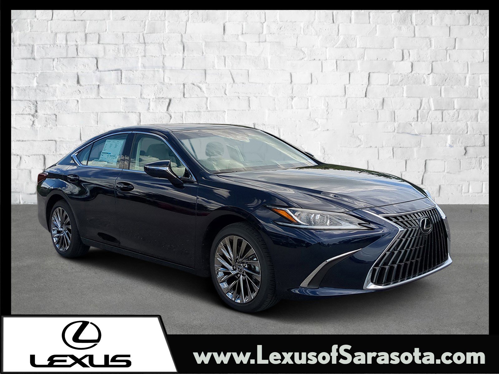 New 2025 Lexus ES 300h w/ Luxury Package