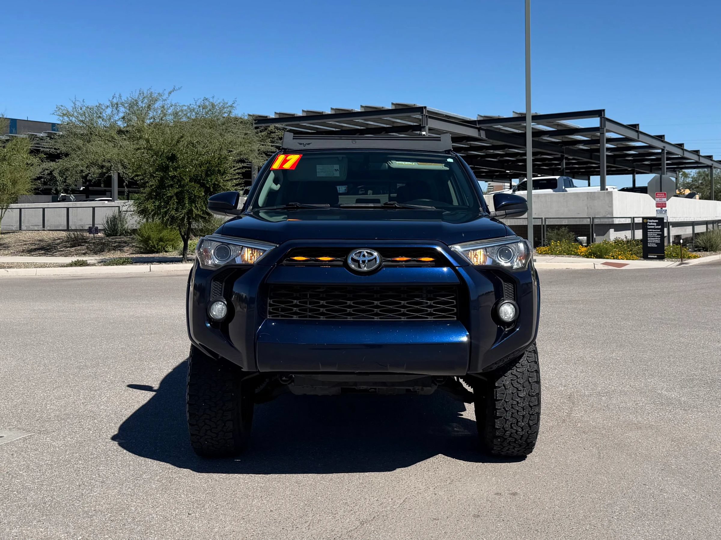 Used 2017 Toyota 4Runner SR5 AWD/4WD image 7