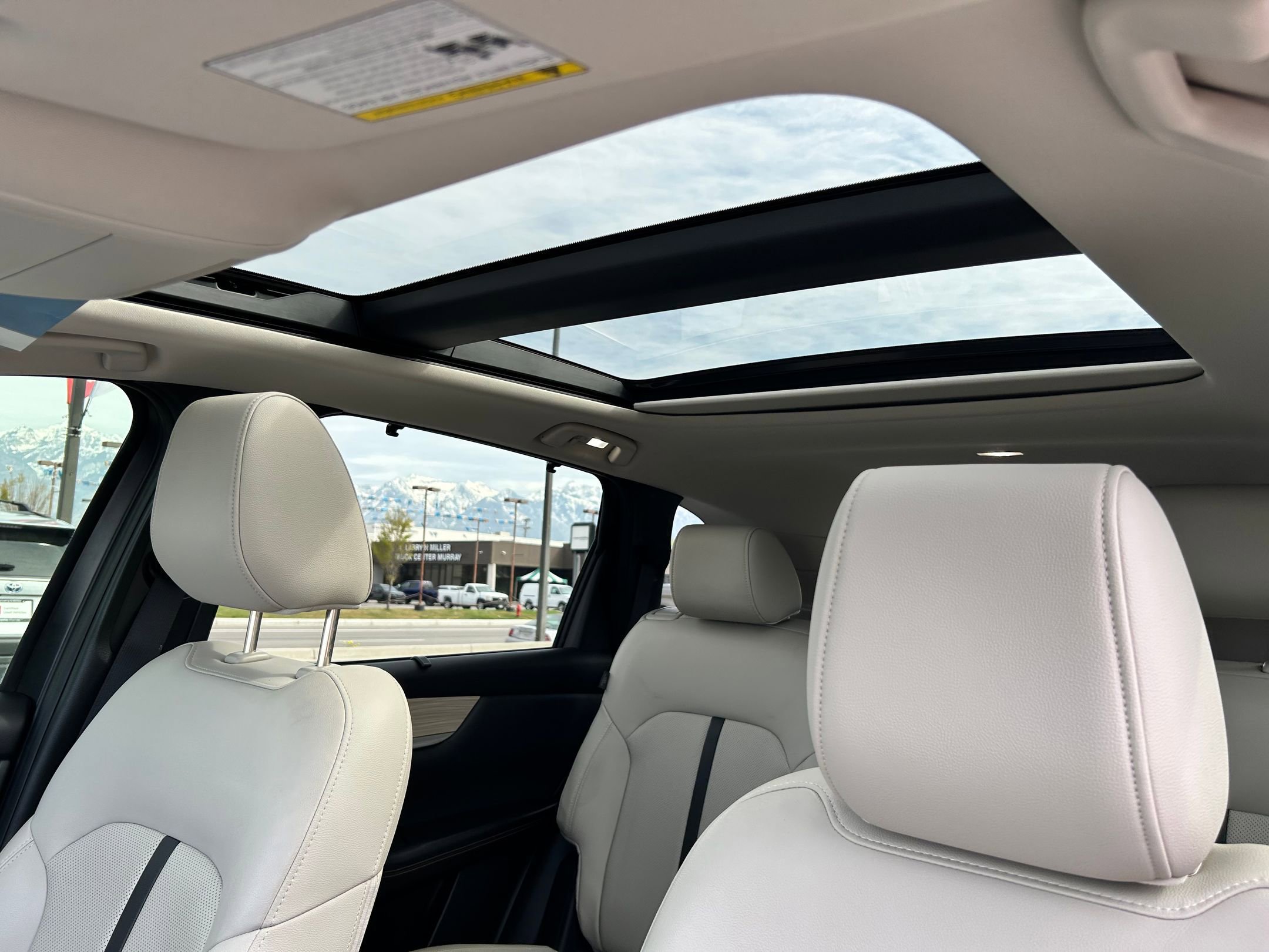 Used 2024 MAZDA CX-90 3.3 Turbo w/ Premium Package image 31