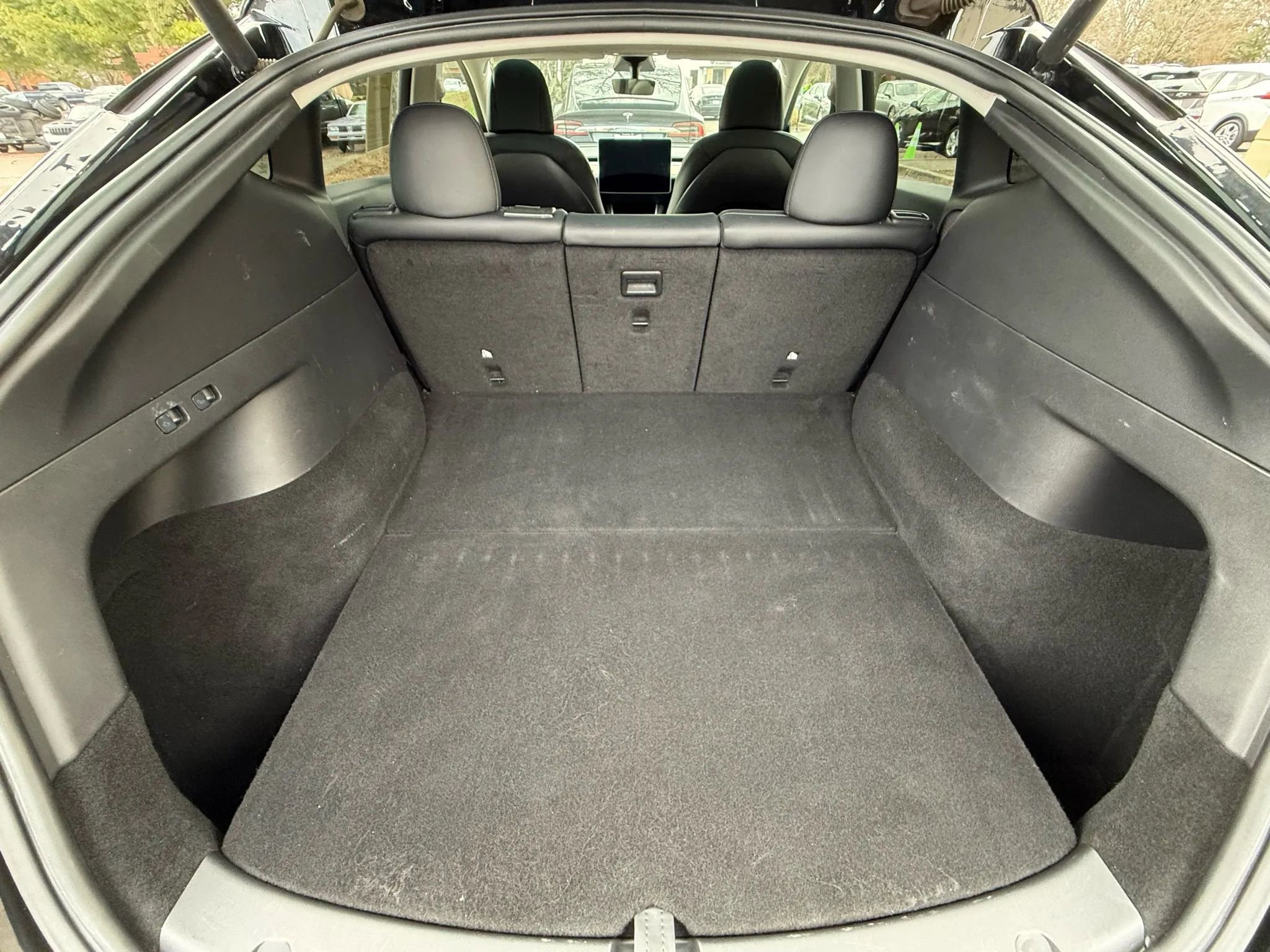 Used 2021 Tesla Model Y Long Range image 18