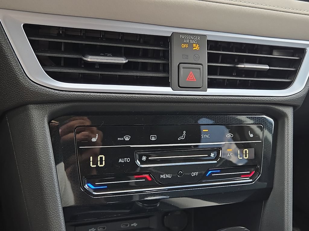 New 2026 Volkswagen Taos SE FWD image 20