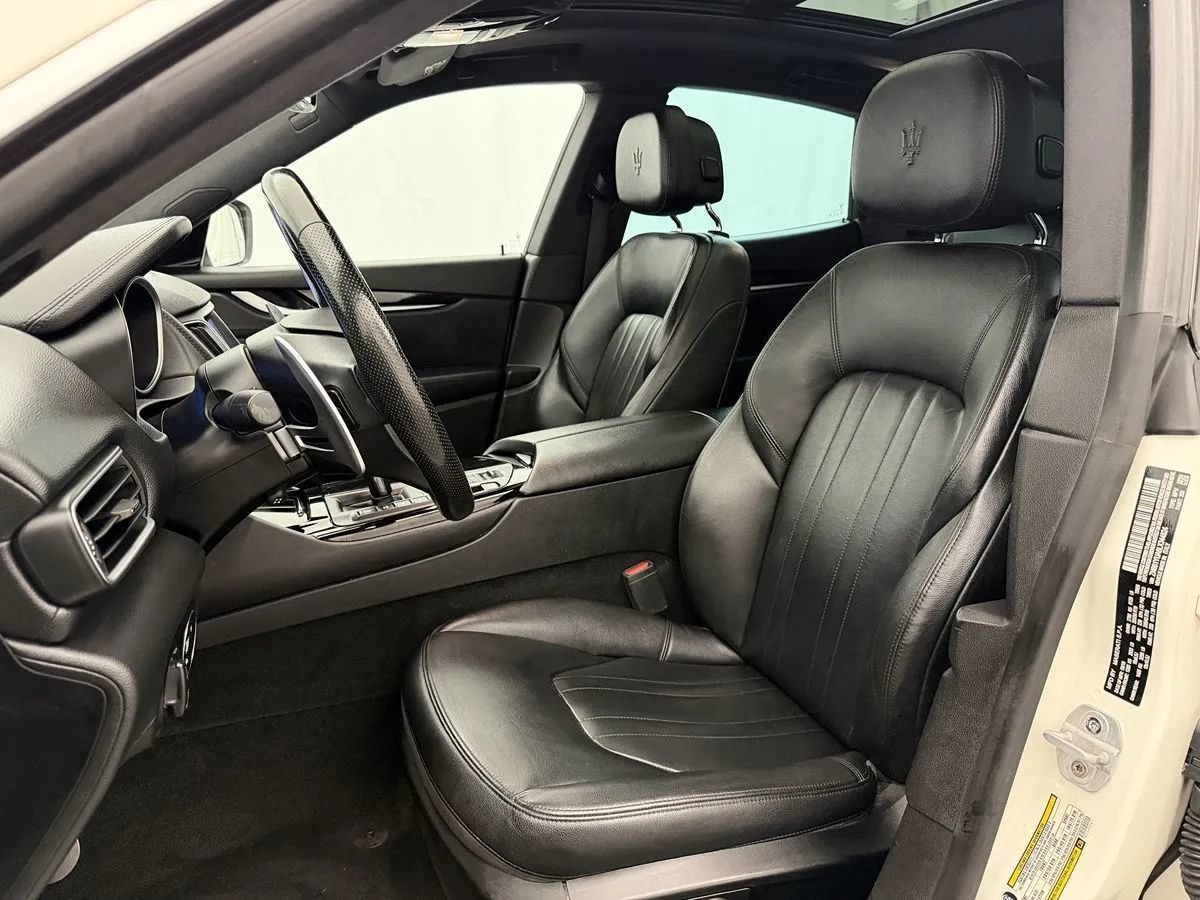 Used 2020 Maserati Levante S AWD/4WD image 8