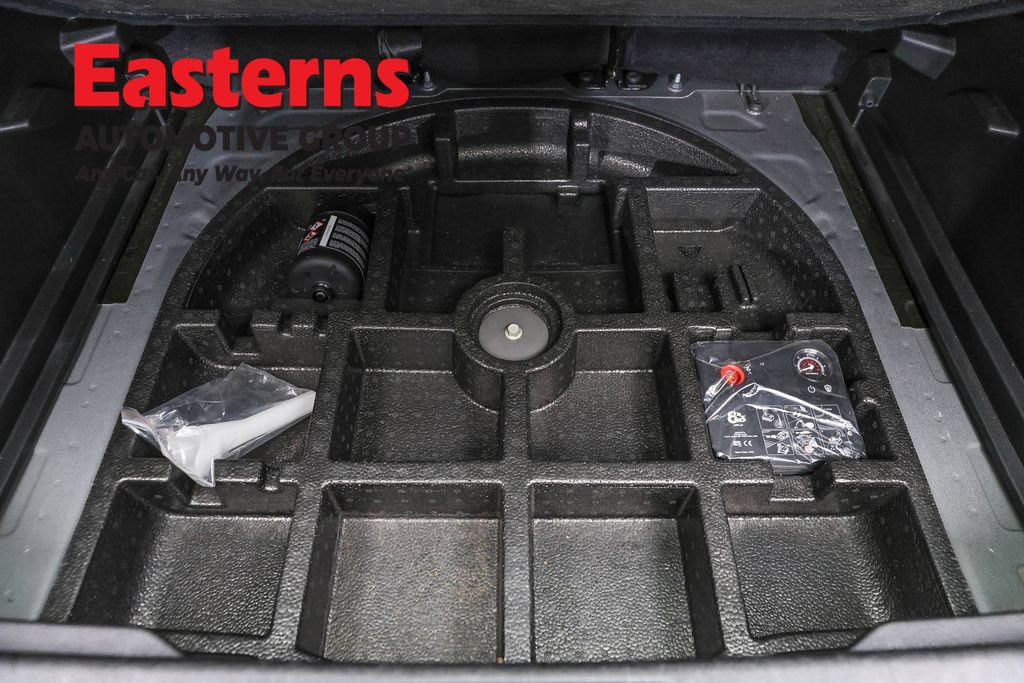 Used 2023 Jeep Renegade Latitude AWD/4WD image 23