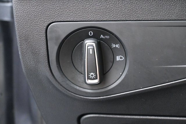 Used 2023 Volkswagen Tiguan SE FWD image 15