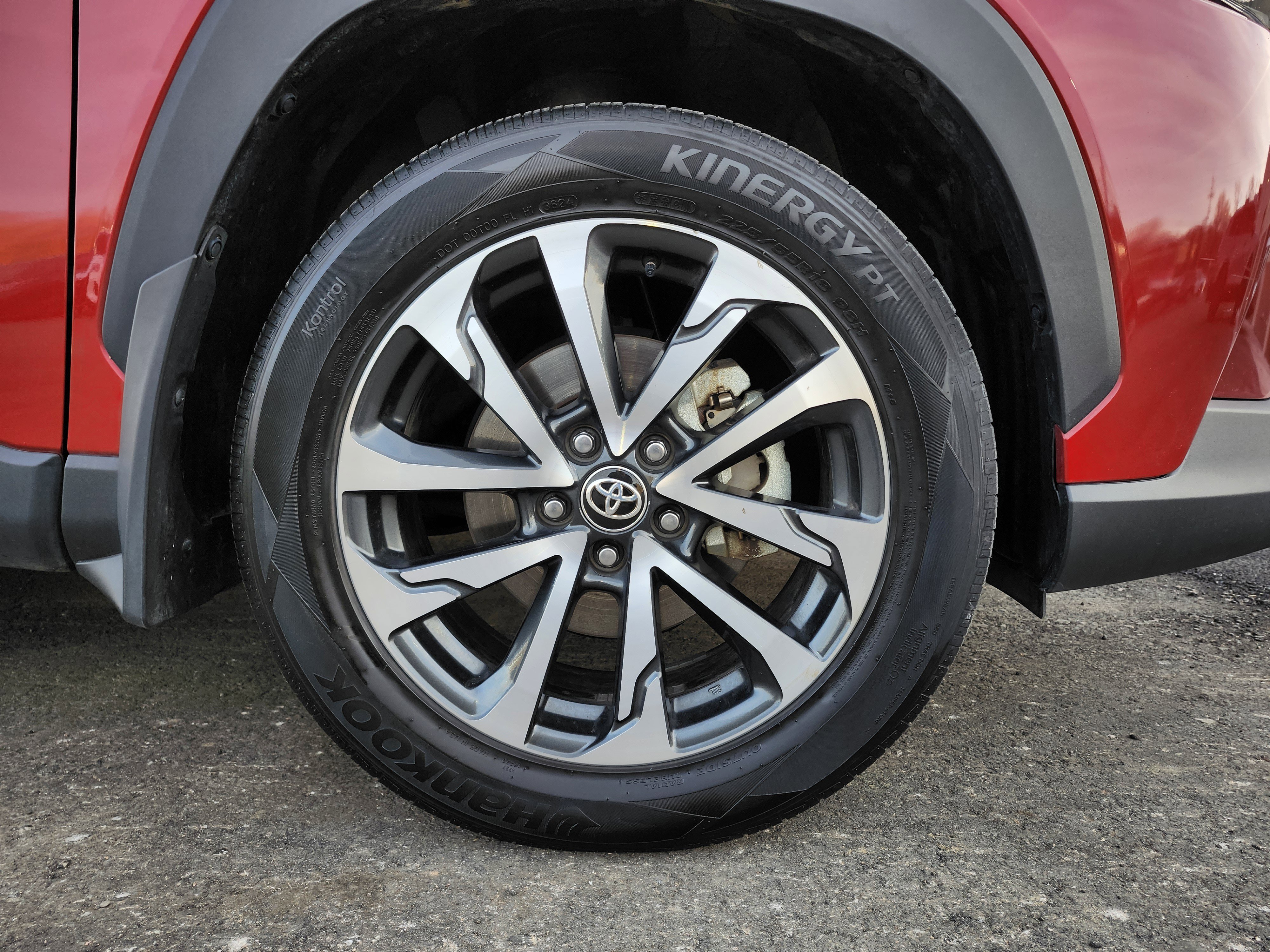 Used 2023 Toyota Corolla Cross XLE image 26