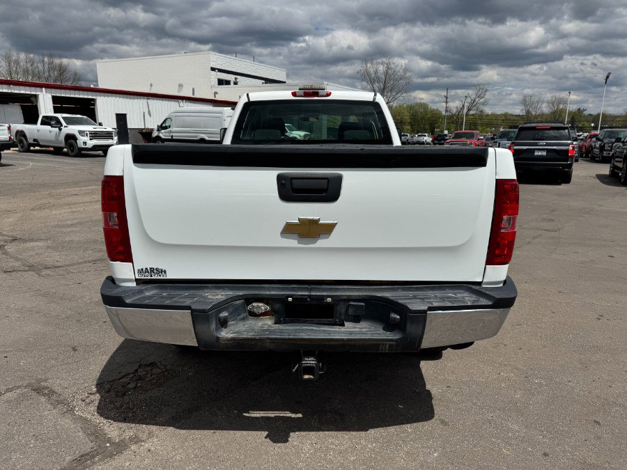 Used 2008 Chevrolet Silverado 3500 W/T AWD/4WD image 4