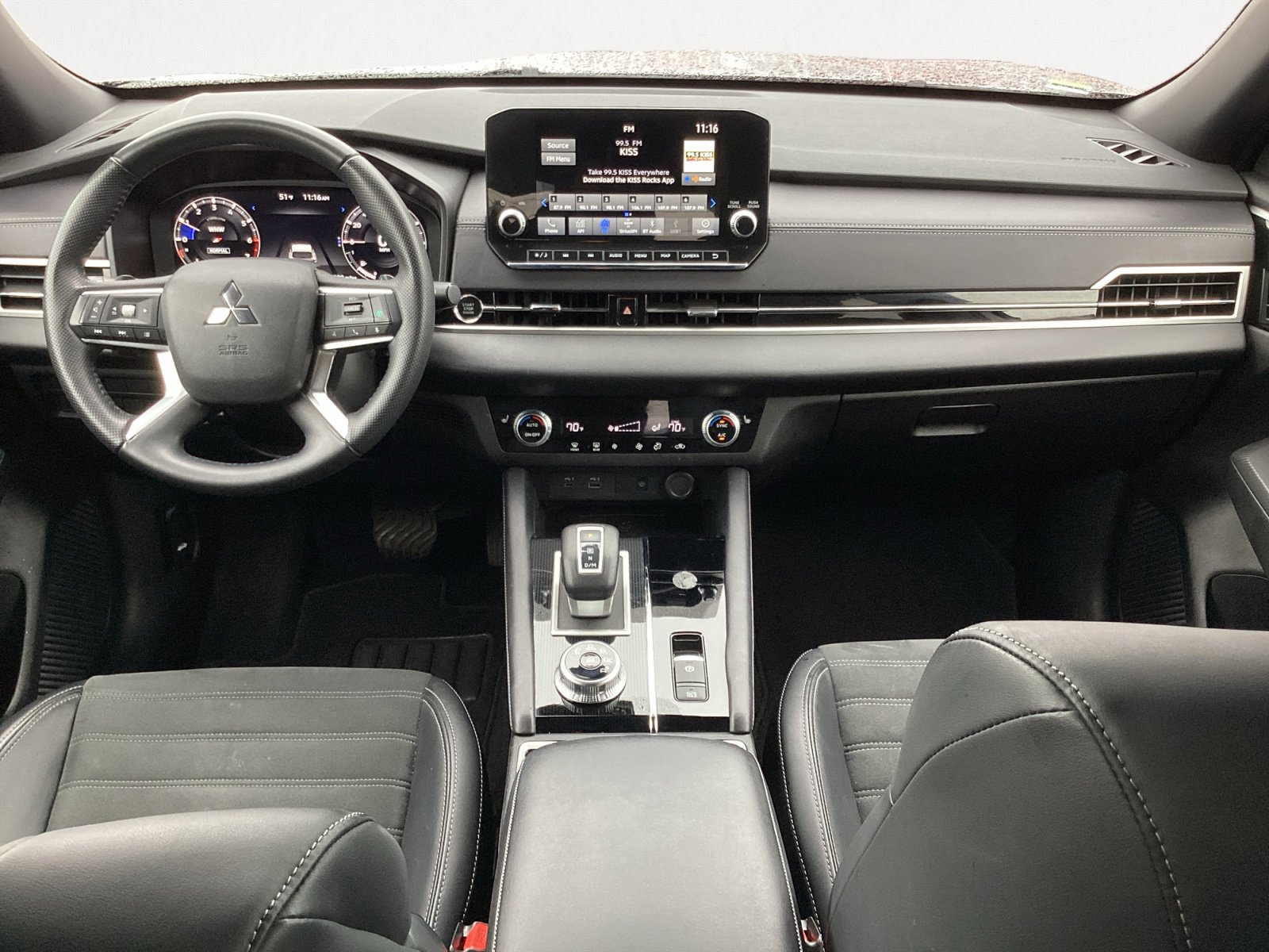 Used 2024 Mitsubishi Outlander SE Black Edition FWD image 4