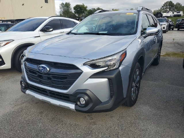 Used 2025 Subaru Outback Touring XT w/ Tech Package 3 AWD/4WD image 3