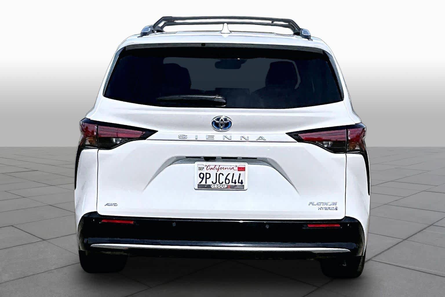 Certified 2024 Toyota Sienna Platinum AWD/4WD image 4
