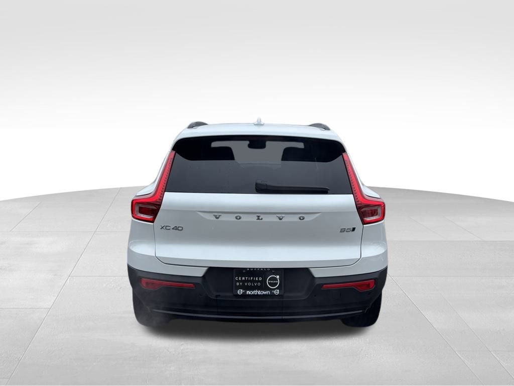 Certified 2026 Volvo XC40 B5 Plus w/ Protection Package Premier image 34