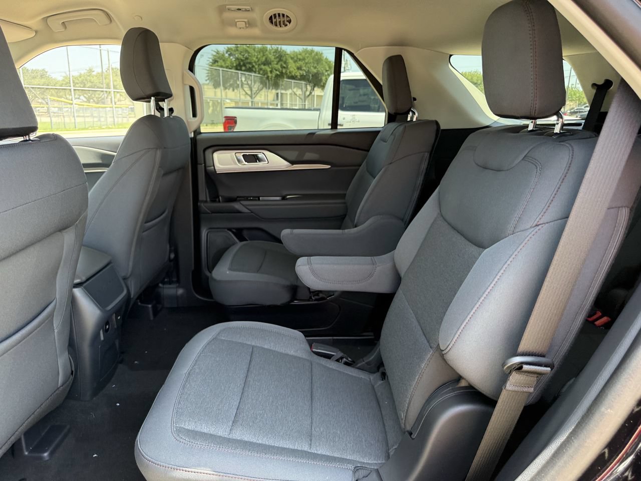 New 2026 Ford Explorer Active RWD image 21