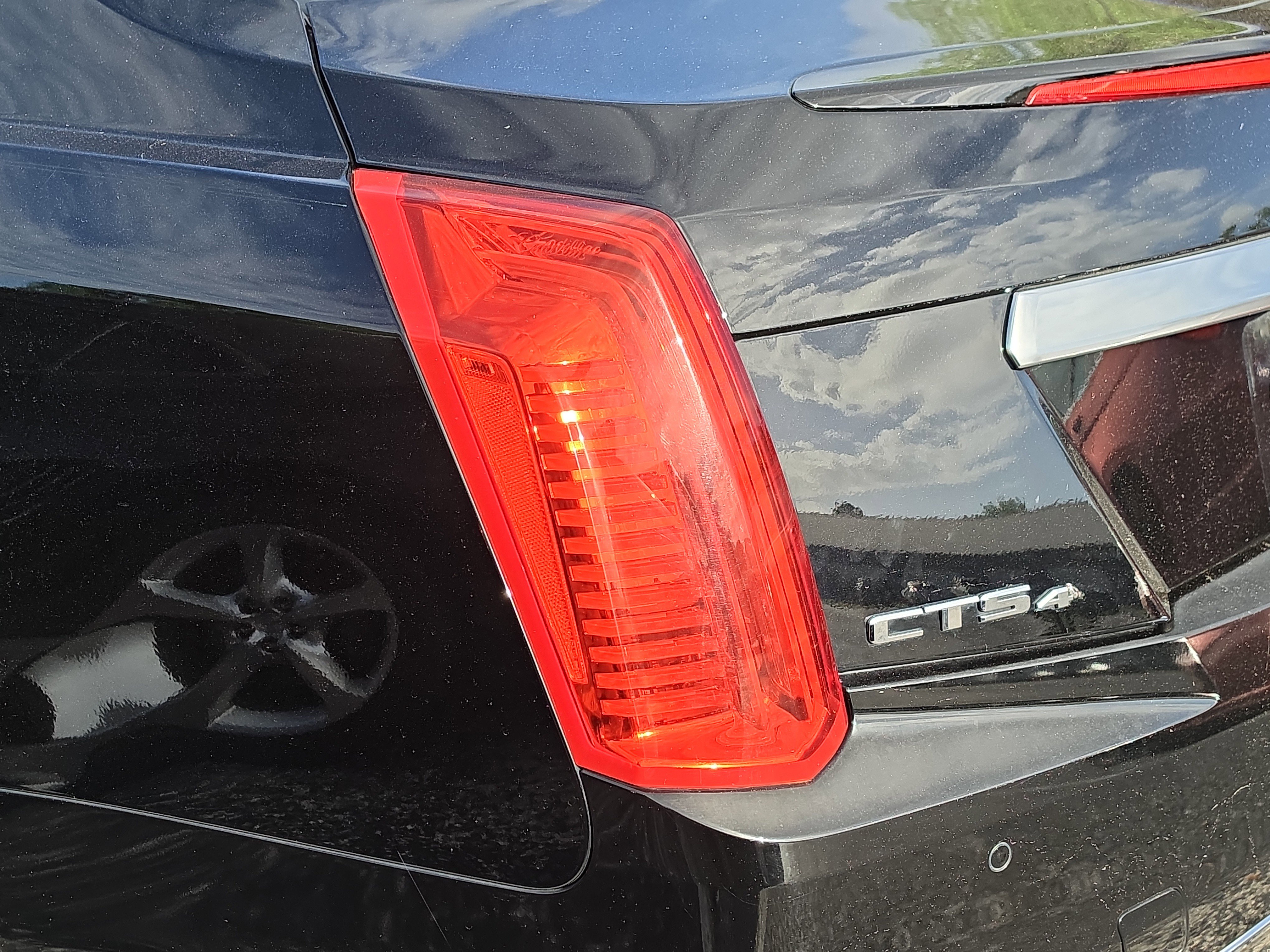 Used 2014 Cadillac CTS Performance image 9