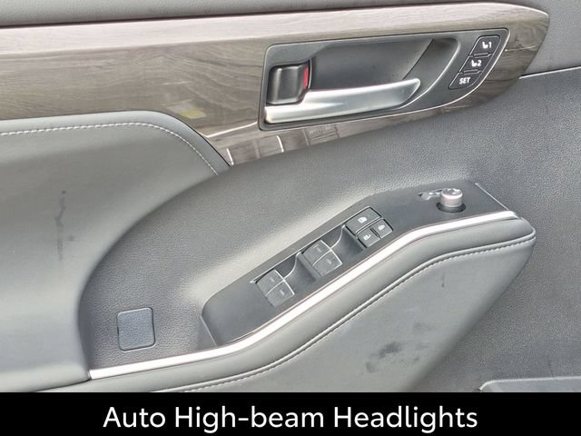 Certified 2026 Toyota Highlander Platinum AWD/4WD image 15