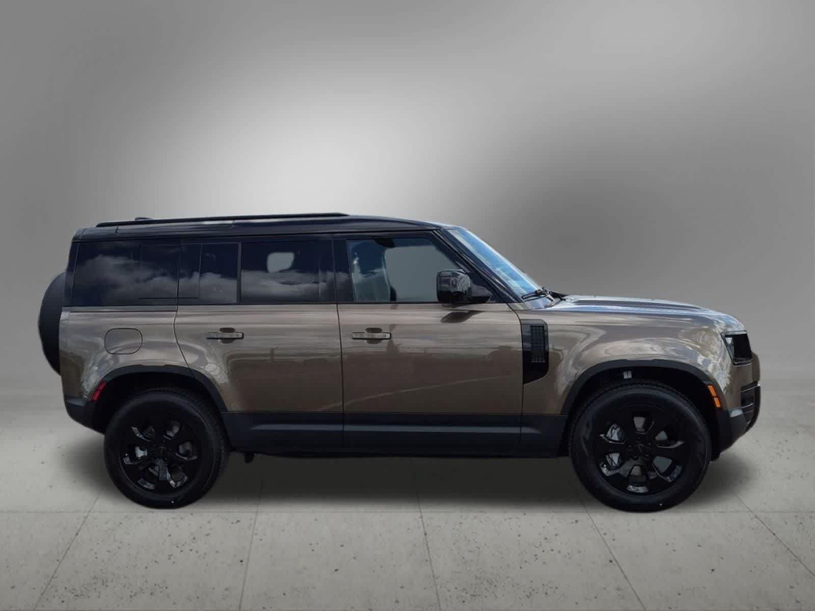 New 2026 Land Rover Defender 110 S AWD/4WD image 7