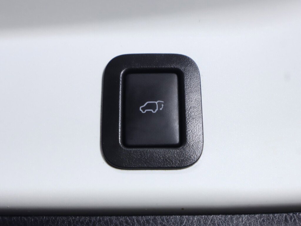Used 2019 Toyota Highlander Limited AWD/4WD image 39