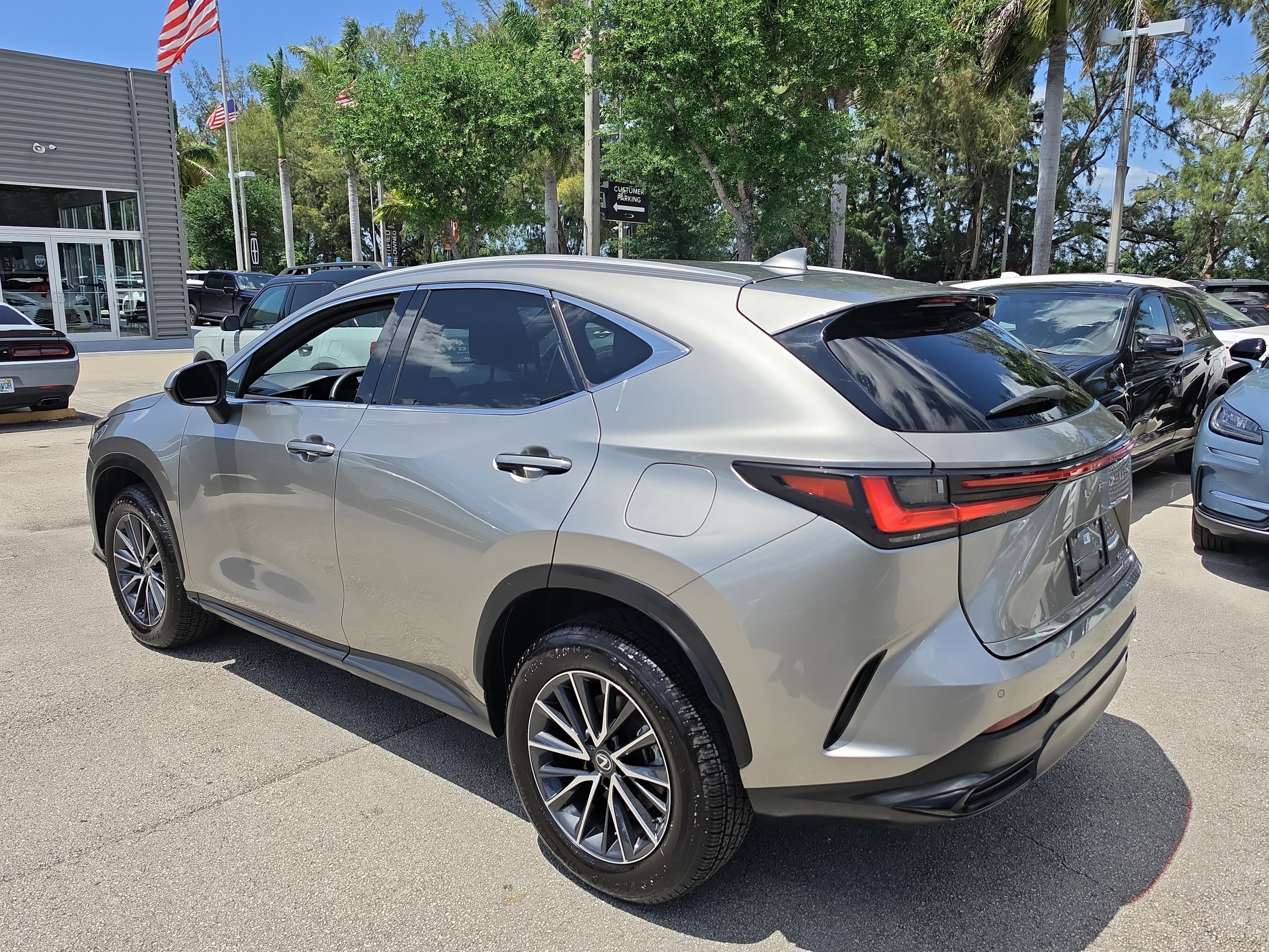 Used 2023 Lexus NX 350 AWD image 4