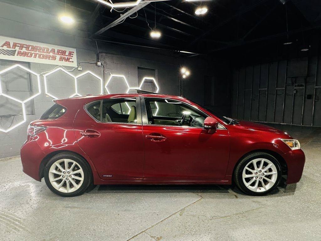 Used 2013 Lexus CT 200h FWD image 6
