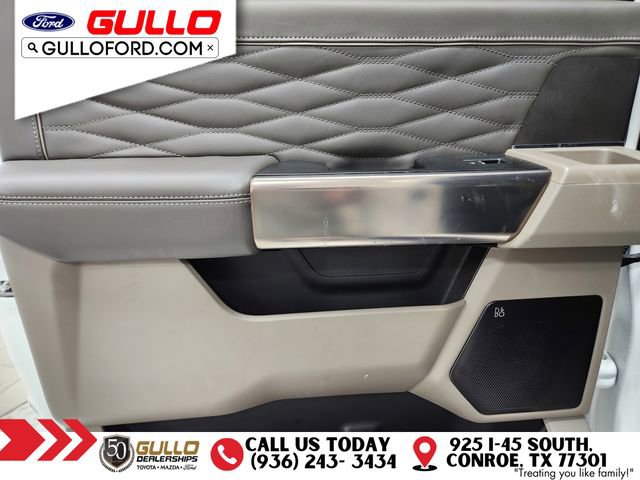 Used 2025 Ford F350 Platinum w/ Platinum Plus Package image 16