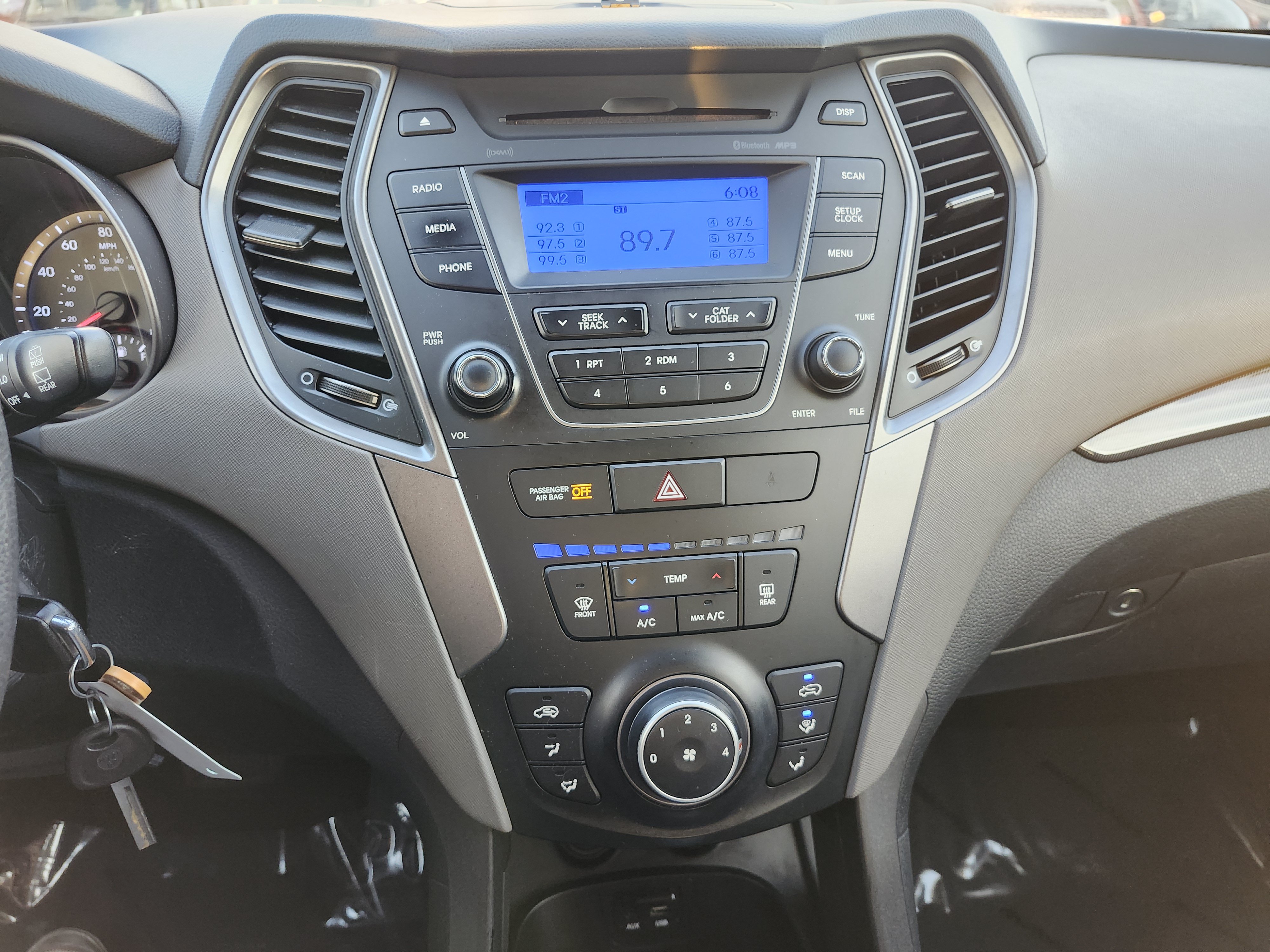 Used 2015 Hyundai Santa Fe Sport FWD image 28