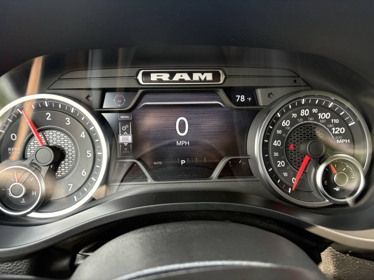 Used 2026 RAM 1500 Laramie AWD/4WD image 6