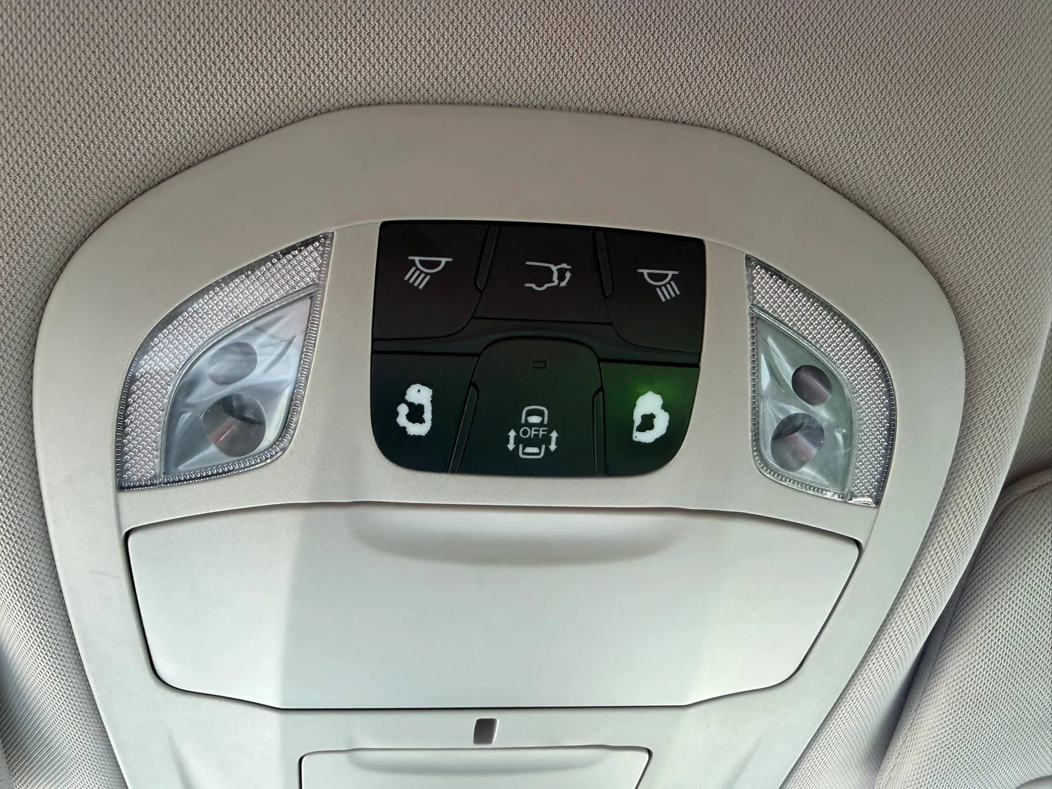 Used 2021 Chrysler Pacifica Touring-L FWD image 22