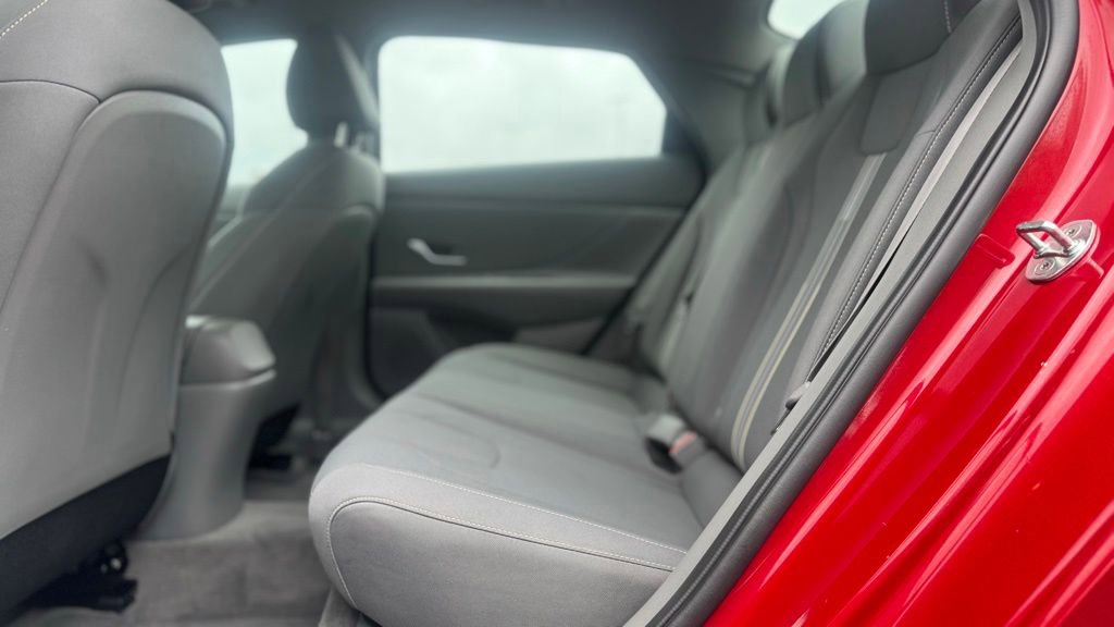 Used 2022 Hyundai Elantra SEL FWD image 24