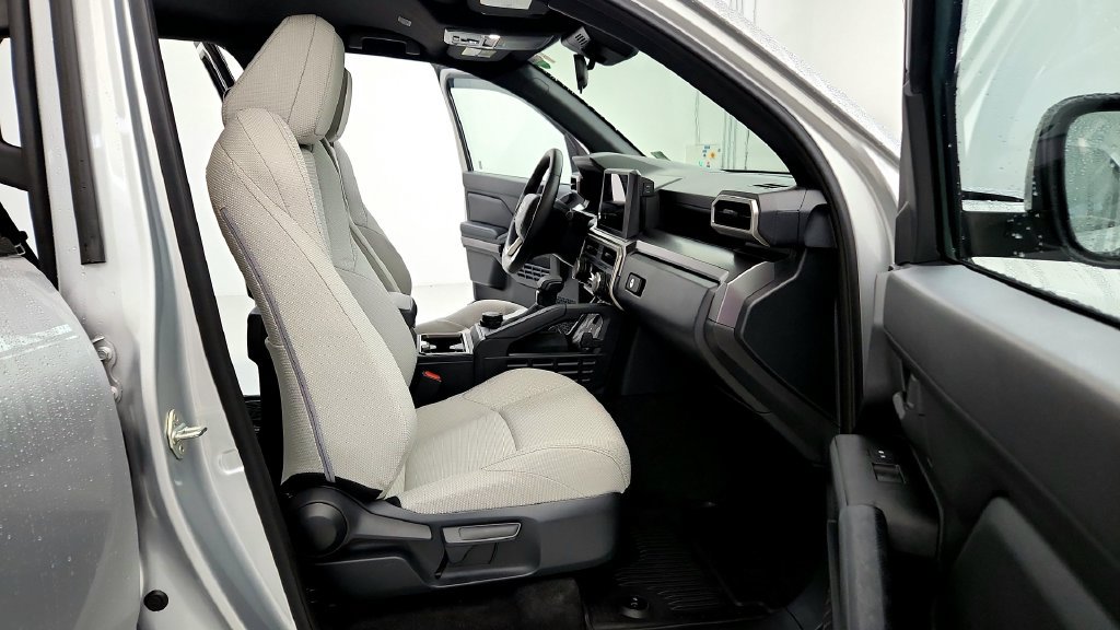 Certified 2025 Toyota 4Runner SR5 AWD/4WD image 15