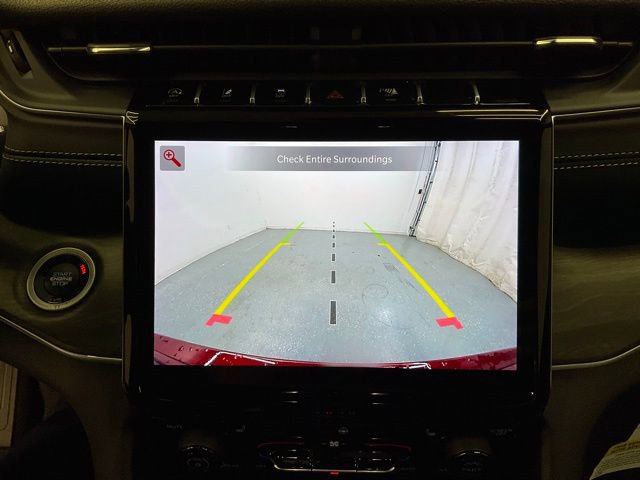 Used 2025 Jeep Grand Cherokee Limited w/ Black Appearance Package AWD/4WD image 19