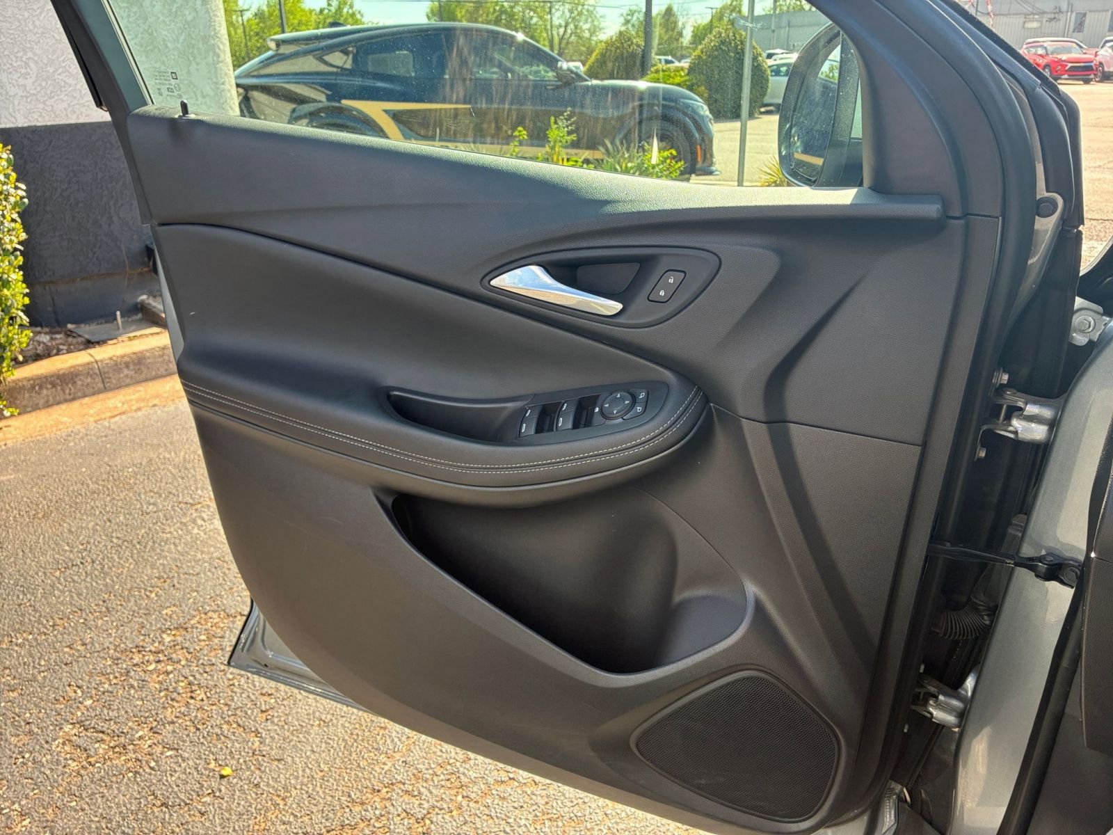 Used 2025 Buick Encore GX Preferred image 18