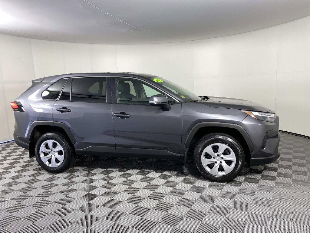 Used 2024 Toyota RAV4 LE AWD/4WD image 10