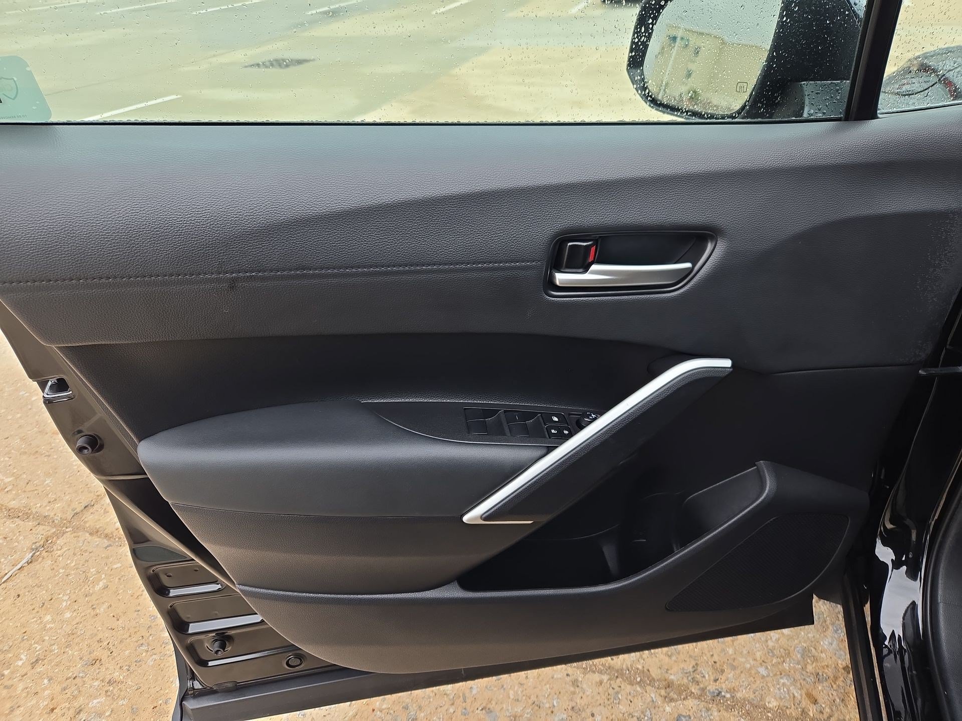 Used 2026 Toyota Corolla Cross XLE FWD image 14